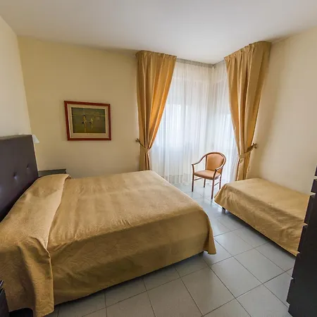 Ambasciatori ホテル ソットマリーナ