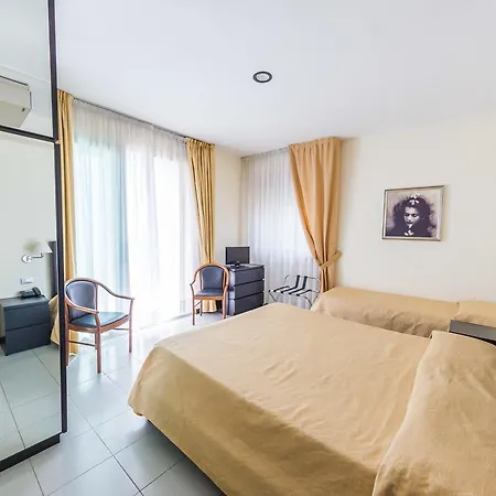 Hotel Ambasciatori 3*