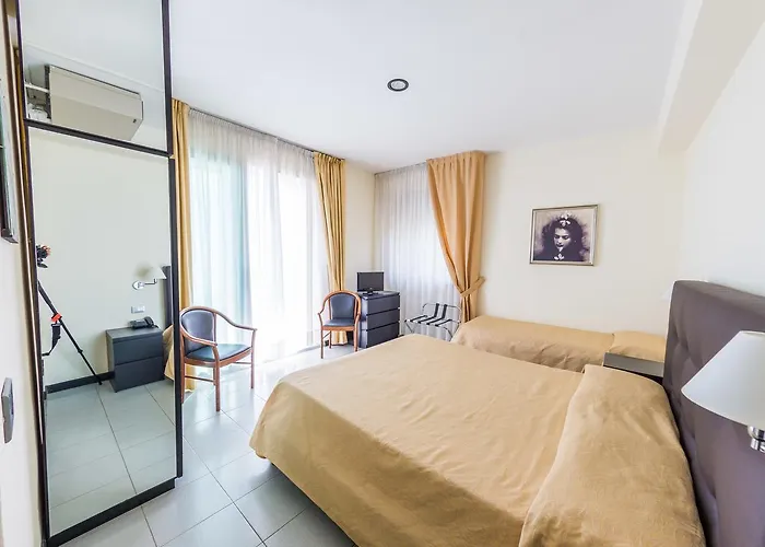 Hotel Ambasciatori 3*